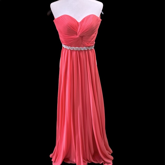Dresses & Skirts - Formal Gown